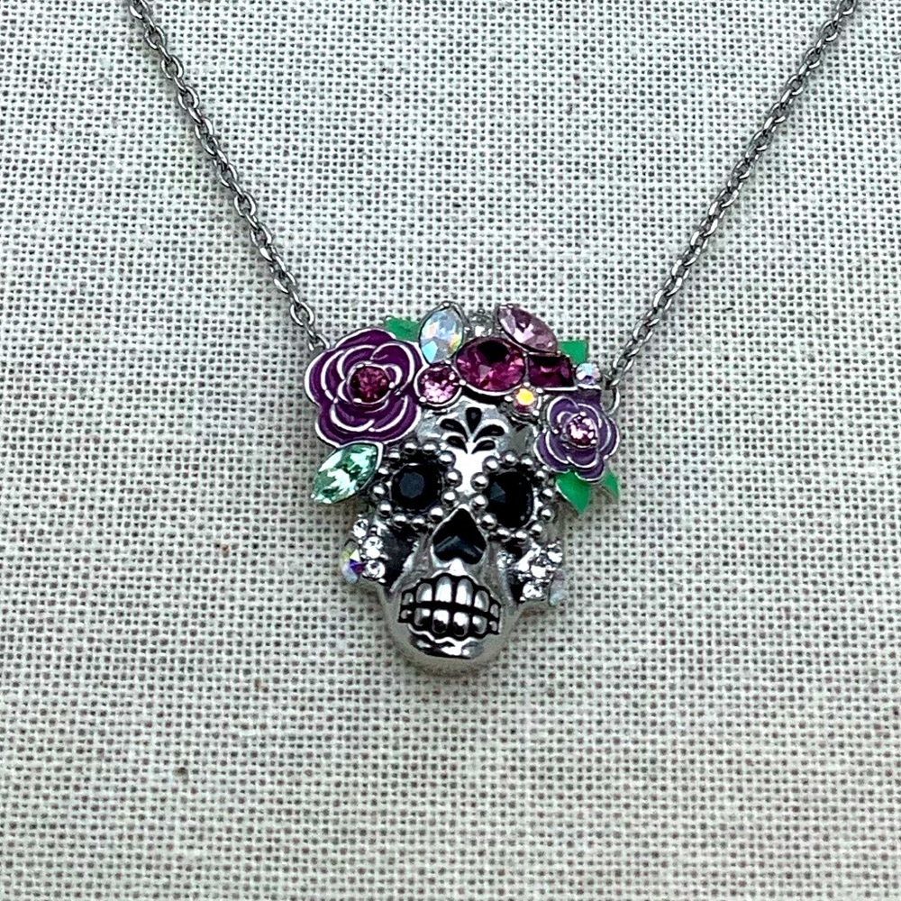 Origami Owl Silver Skull Necklace Nunca Olvidado 2022 #7SN